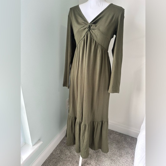 Dresses & Skirts - Olive Green Long Sleeve dress